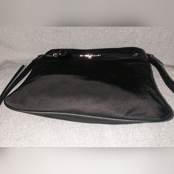 Michael Kors Kelsey crossbody bag. - Picture 12 of 16